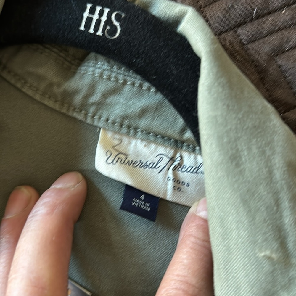 Universal Threads Green Jumper - image 6